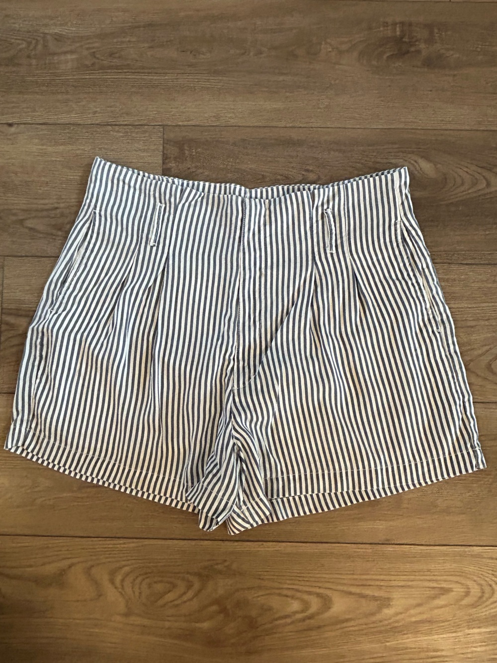 Abercrombie & Fitch Blue and White Striped High-Waist Shorts